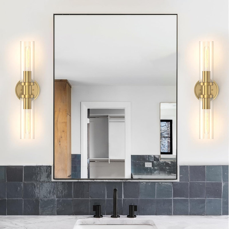 Luminaire de meuble-lavabo moderne avec abat-jour en verre, finition dorée brossée, fixation verticale ou horizontale réglable, base E26, applique murale à intensité variable pour miroir