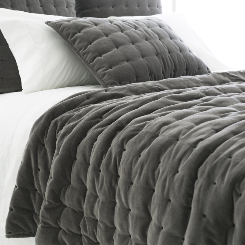 Vienna Velvet Quilt Set