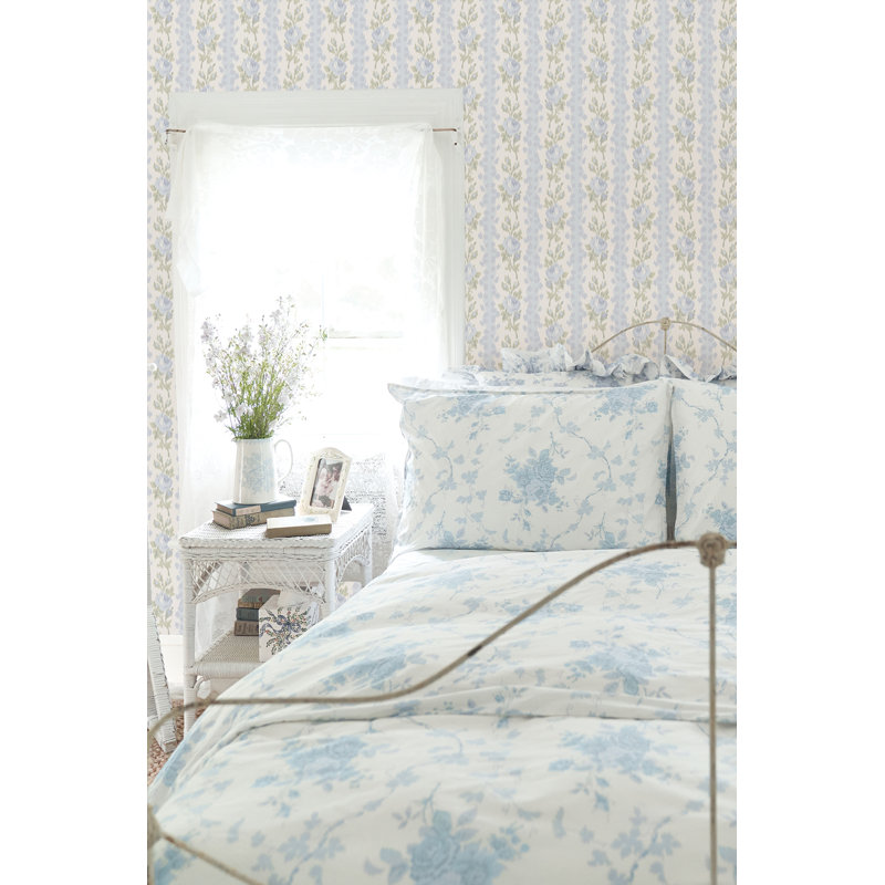 Rouleau de papier peint L 33 pi x l 20,5 po Blooming Heirloom Rose, Bleu