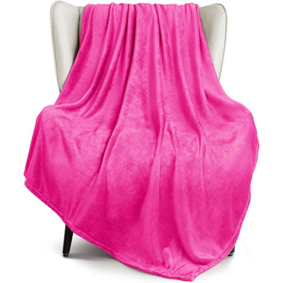 Machine Tufted Throw Blanket