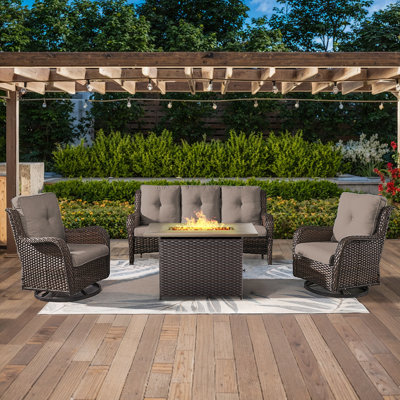 Ensemble de conversation d'extérieur en osier pour patio avec foyer et coussins 4 pièces Deb