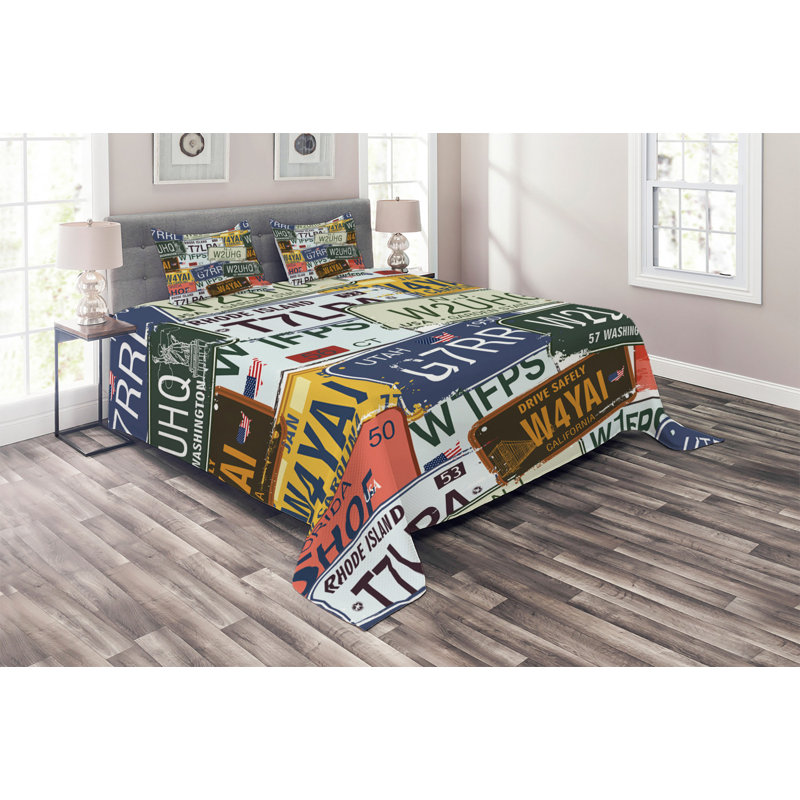 Farmhouse / Country Polyester Coverlet, King Bedspread + 2 Shams