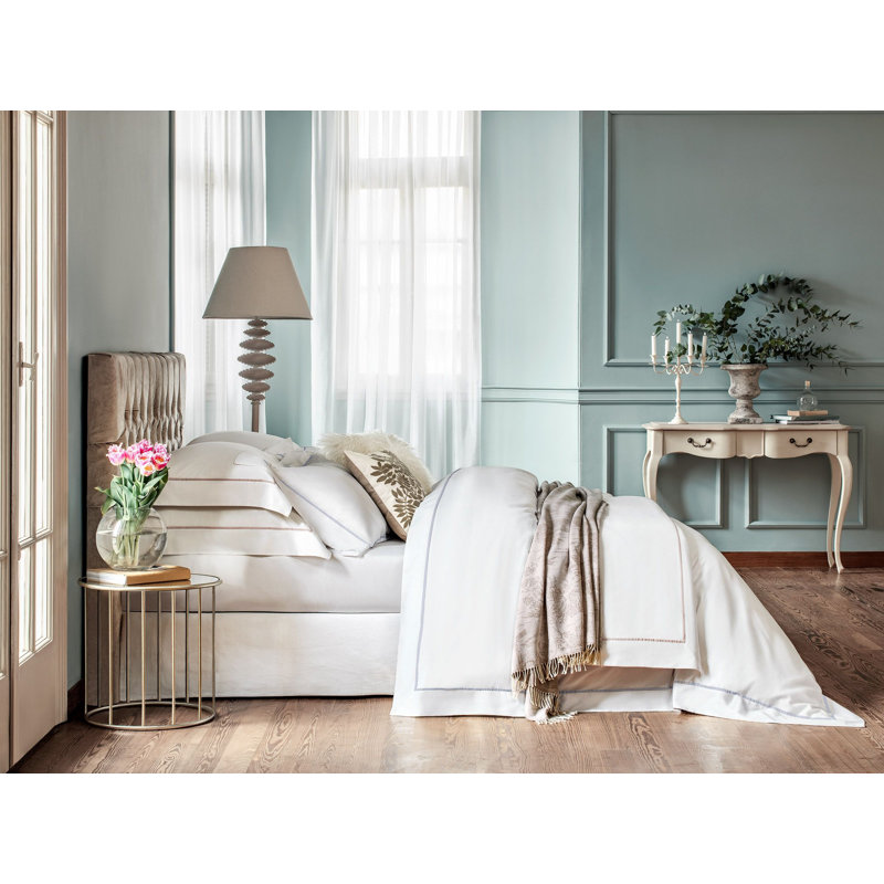 Plaza Sateen Duvet Cover, Full / Double Duvet Cover, Pale Gray/Snow White