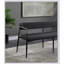 Banc Jaramillo au fini chenille noir avec un design moderne et des sièges confortables, idéal pour les intérieurs contemporains