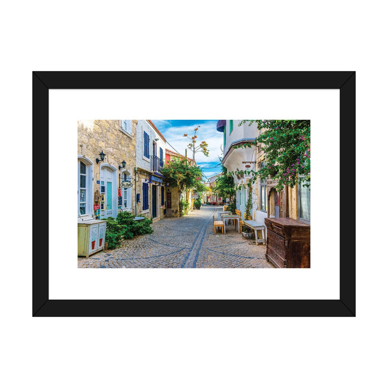«Alacati, Turquie IV» - Reproduction encadrée flottante sur papier, H 24 po x l 32 po x P 1 po