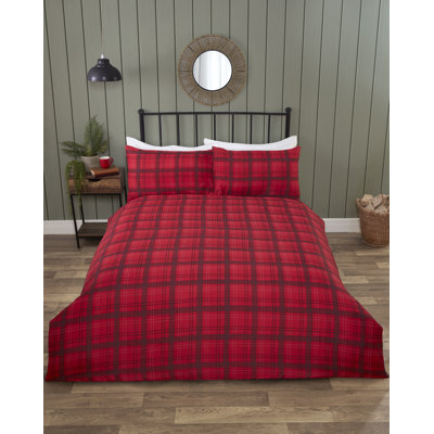 Polyester Chequered Duvet Cover Set with Pillowcases Included