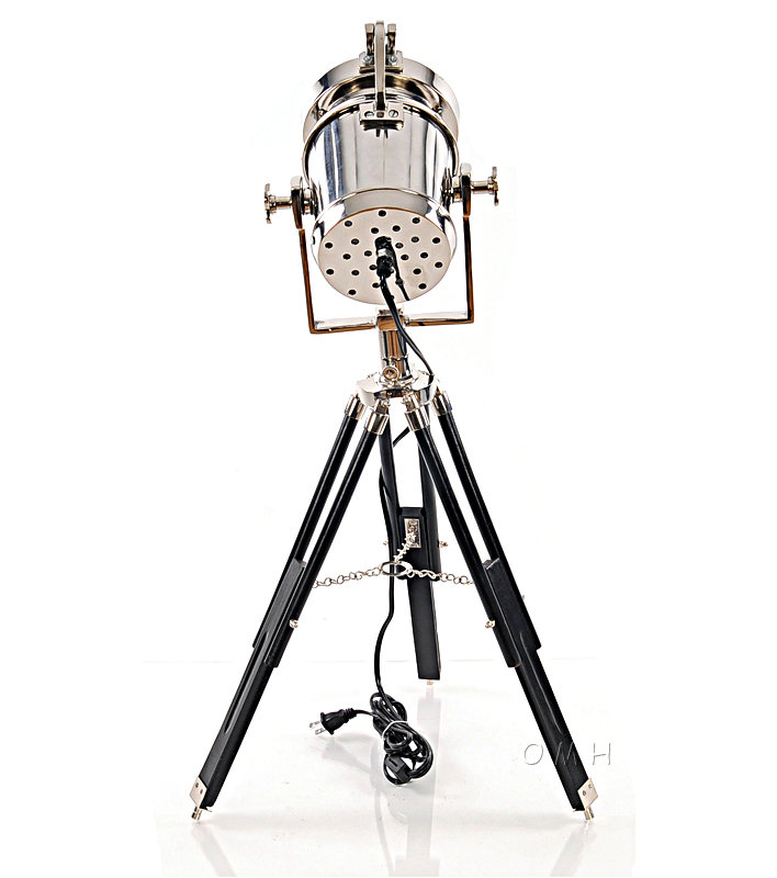 Lampe trépied 29 po