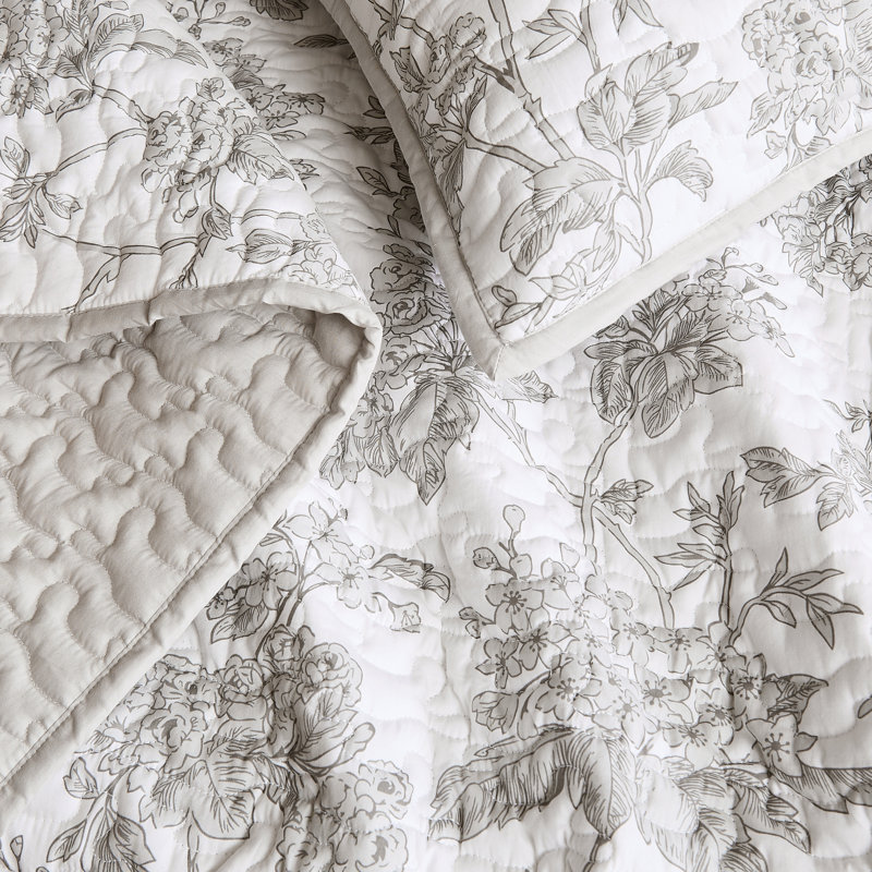 Brooklyn Loom Mila Floral Quilt Set, King Quilt + 2 King Shams