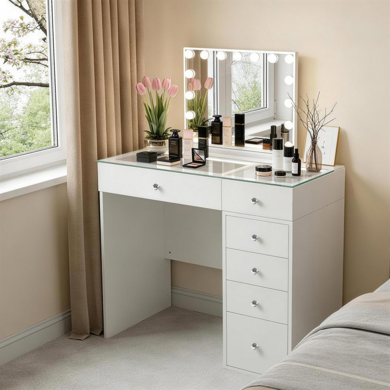 Cyrita Dressing Table