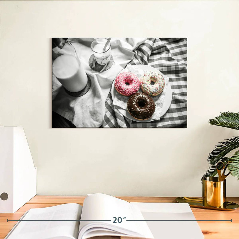 Yarlin Doughnuts, 8" H x 12" W