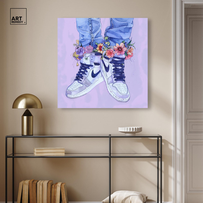 Toile lilas à motif floral et espadrilles par Art Remedy, H 24 po x l 24 po, Peinture sans cadre, Wrapped Canvas