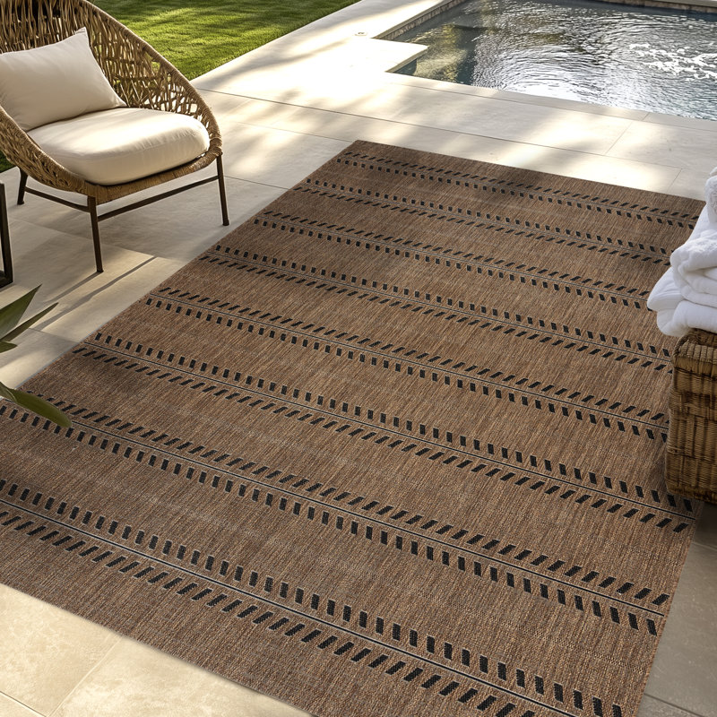 Solterra Vista Havana Brown Casual Botanical Stripe Flatweave Polypropylene Indoor/ Outdoor Area Rug, Rectangle 6'6" x 9'6"
