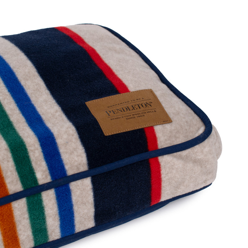 Coussin lavable pour animaux Acadia National Park, Très grand (l 48 po x P 36 po x H 4 po), Yellowstone