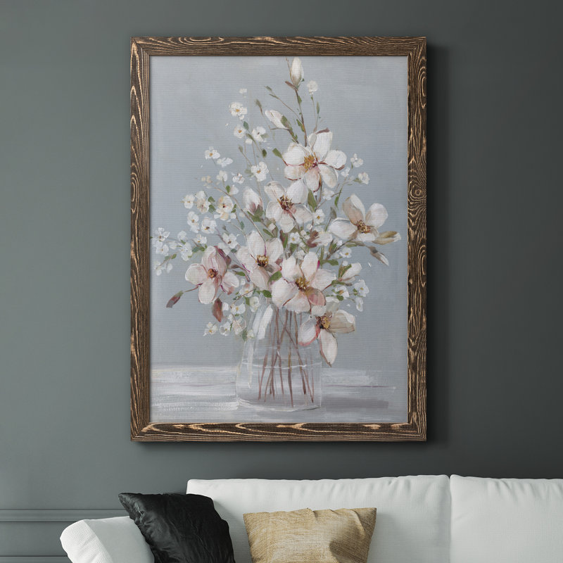 Magnolia Romance - Peinture sur toile encadrée, Encadré de bois de noyer, H 44 po x l 31 po x P 1 po