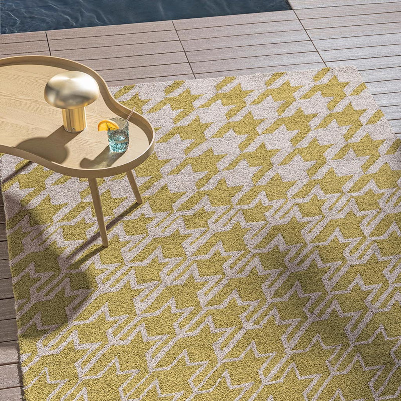 Houndstooth Area Rug in Mustard/Gray, Rectangle 5'3" x 7'6"