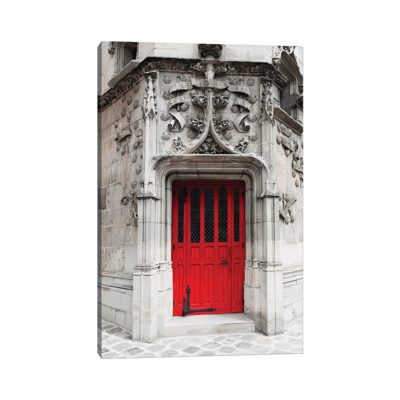 «Red porte» par Tracey Telik - photographie sur toile tendue, H 26 po x l 18 po x 1,5 po