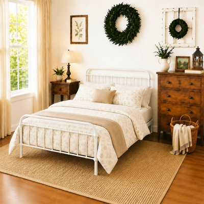 Colina Metal Bed
