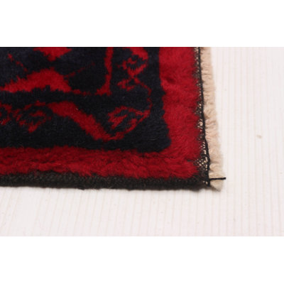 Tapis rouge Teimani 7 pi 1 po x 9 pi 9 po