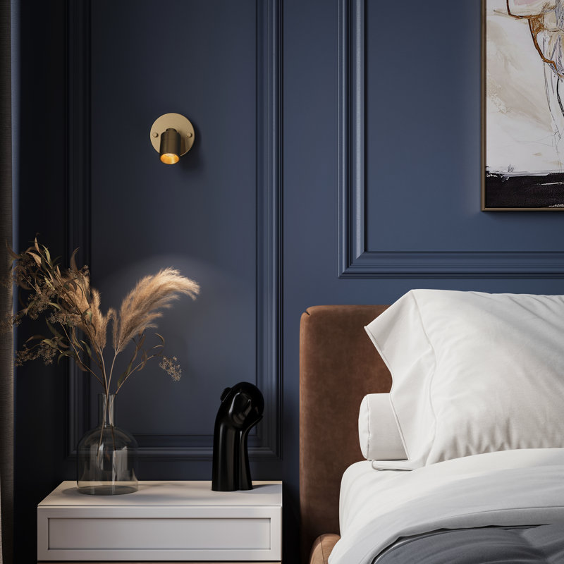 Applique murale 1 lumière à DEL Shura avec tête rotative intégrée Shura, 3000K, 490LM, Laiton