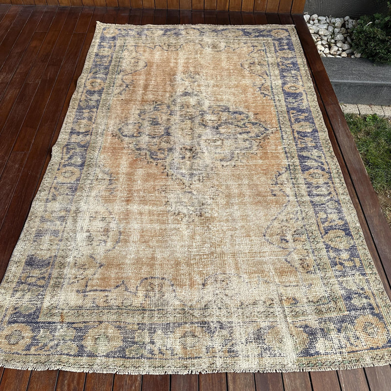 Tapis turc rétro en laine brun - parfait pour une utilisation en salon de taille 5 x 8