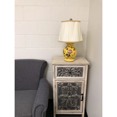 Lampe de table jaune en céramique avec fleurs papillons DEL incluses l 12 po x P 12 po x H 22 po
