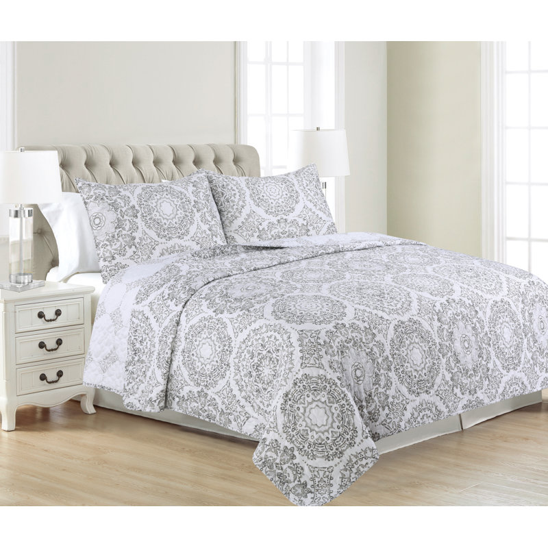 Polyester Damask Quilt, King Quilt + 2 Shams