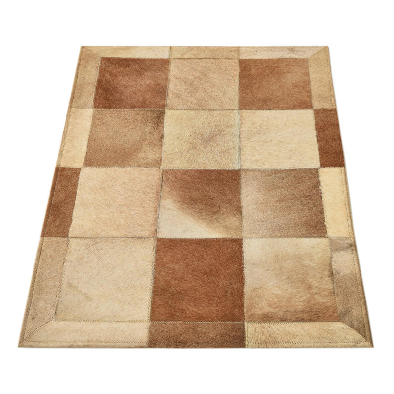 Tapis en cuir de vache brun clair