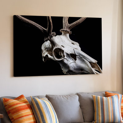 Canvas A Detailed And Striking Depiction Of A Deer Skull With Wall Art Large Intricate Antlers Set Against A Pitch Black Background Canvas Wall Art