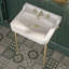 Console Whitehaus de 24 po avec bol rectangulaire intégré, repose-pieds en laiton et barre à serviettes latérale-27330540-27330536
