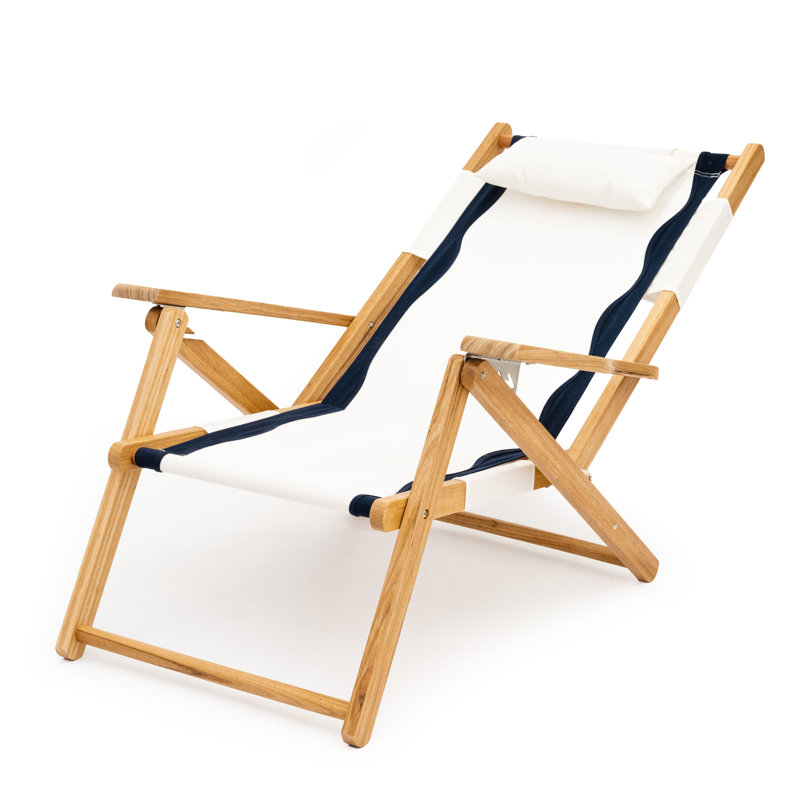 Tommy Chair, Rivie White