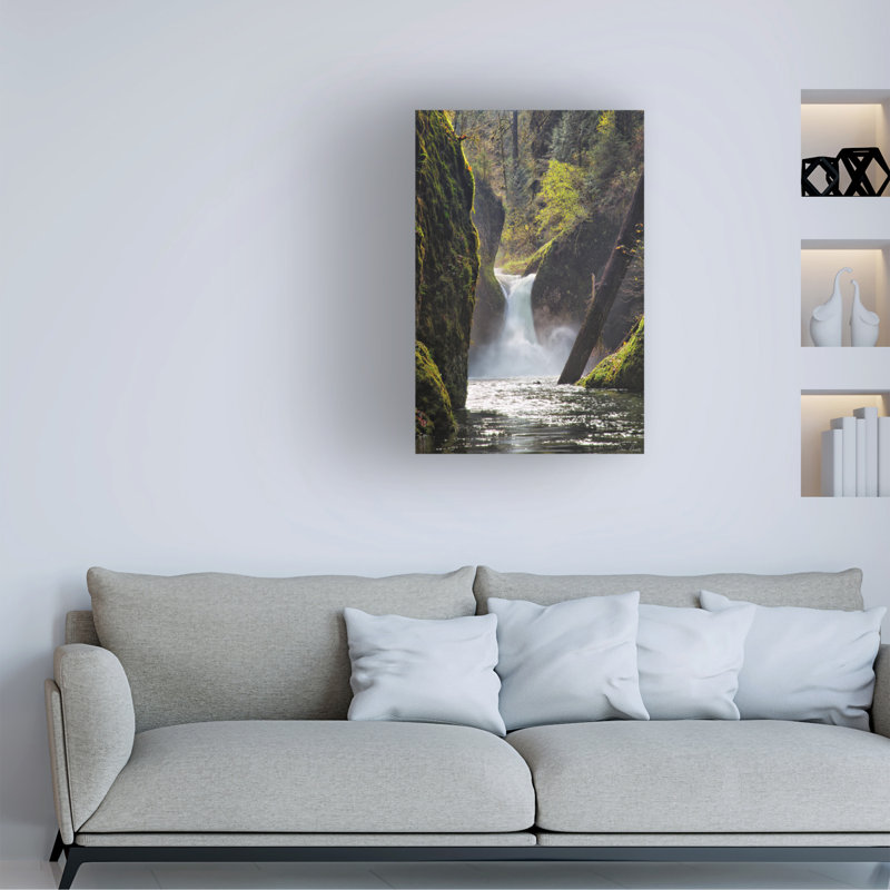 "Rapid Waterfall II" sur toile, H 19 po x l 12 po