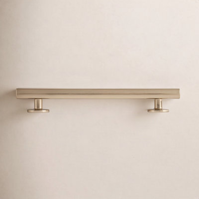 Flynn Bar Drawer Pull