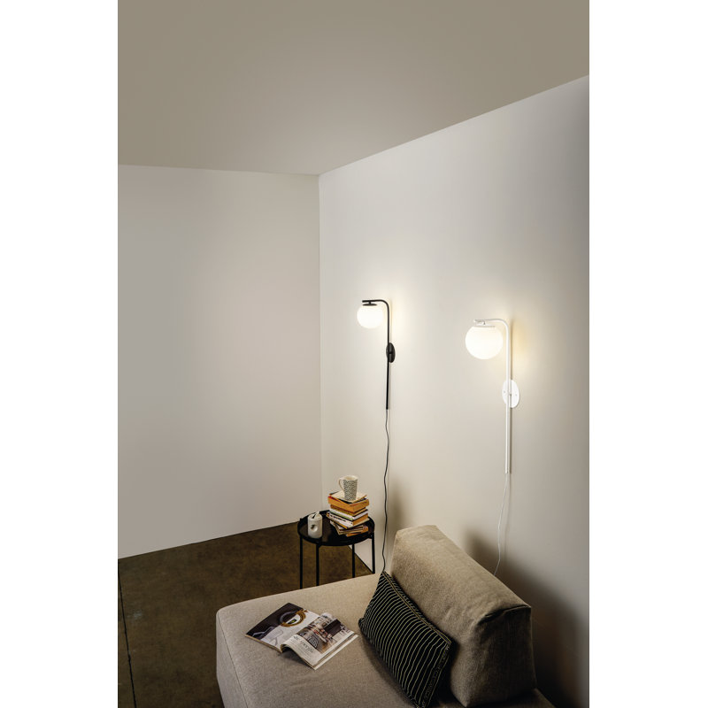 Bostonia Plug-in Wallchiere, White