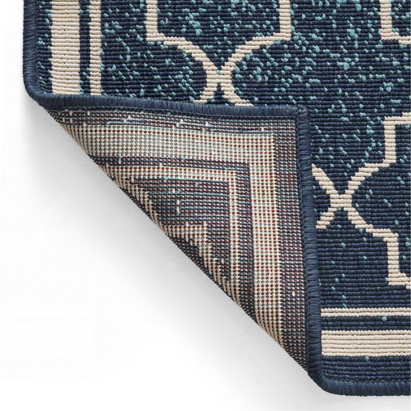 5'3" X 7' RUG