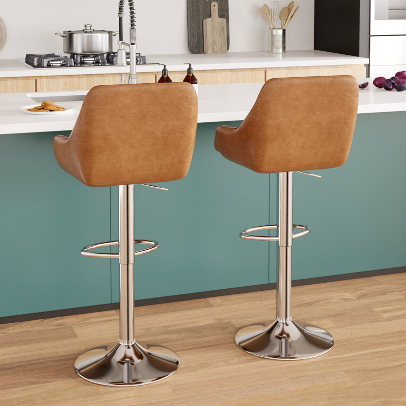 Ensemble de 2 tabourets de bar Aryelle, tabourets réglables à hauteur de comptoir avec dossier et accoudoirs, chaises de bar pivotantes modernes avec repose-pieds, tabourets de cuisine en polyuréthane revêtus d'îlot de cuisine, brun