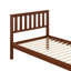 Lit plateforme en bois avec tête de lit / support en lattes de bois-328697817