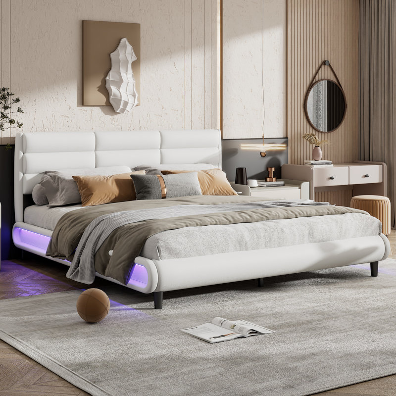 Grand lit plateforme tapissier avec bandes lumineuses à DEL