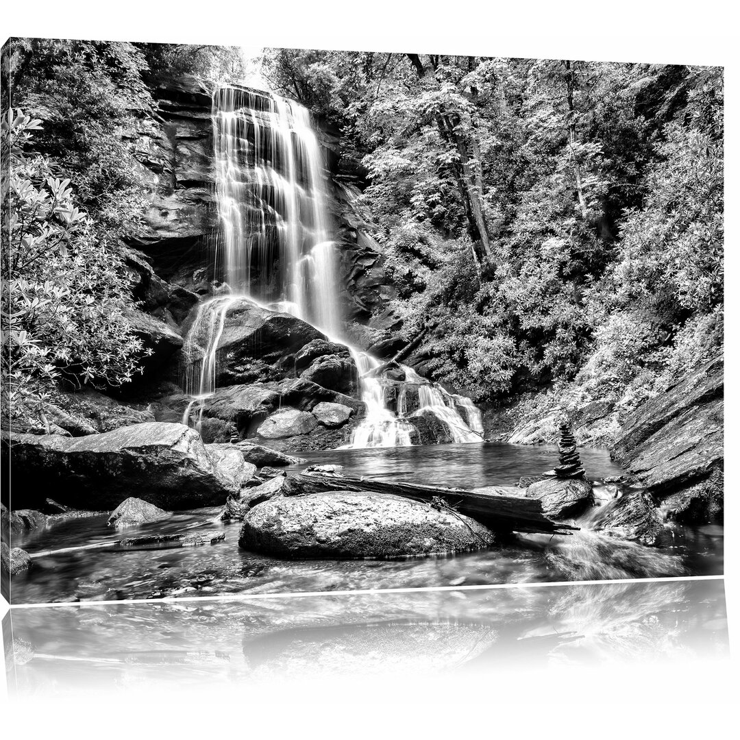 Leinwandbild Wunderschöner tropischer Wasserfall in Monochrom