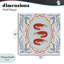 «Prawn Trio» sur plaque murale en vichy bleu, design par Vero Illustrates