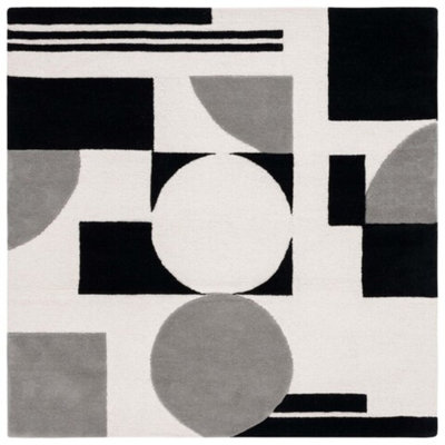 Felipe Gray Black White Hand-Woven Geometric Rug