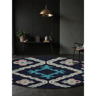 Tapis gris soyeux et moelleux