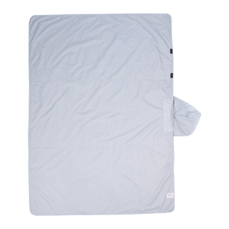 Couverture de camping portable pour l'extérieur, L 59 po x l 79 po, Gris clair