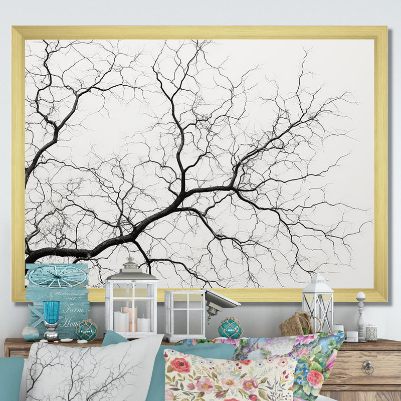 «Monocrhome Sycamore Tree Solitude», reproduction sur toile, H 24 po x l 32 po x P 1 po, Cadre doré simple