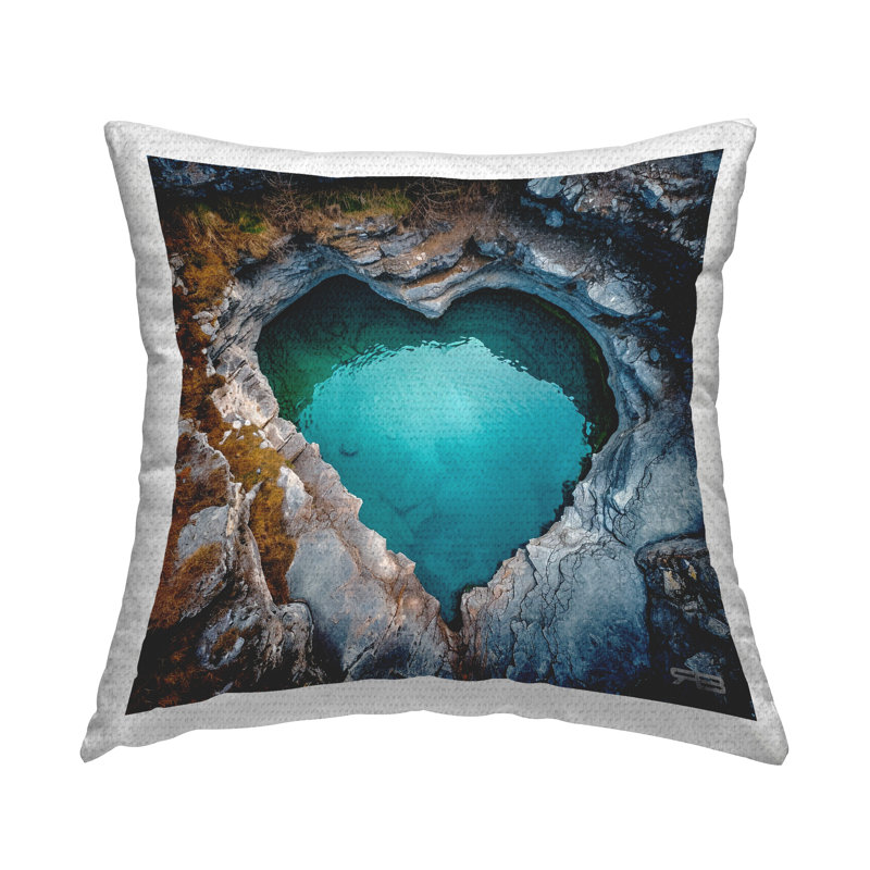Coussin d'extérieur imprimé en forme de cœur pour piscine naturelle par RB