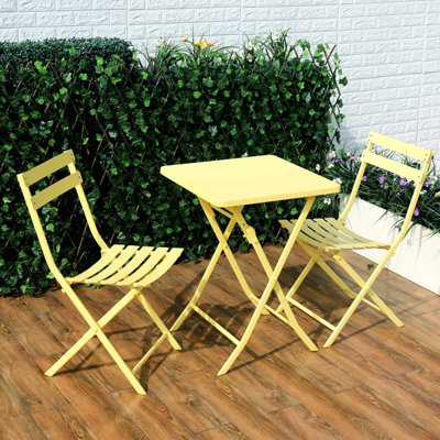 Meuble de bistro jaune à 3 patios - chaises pliantes en métal et table carrée, pour vérandas et tables