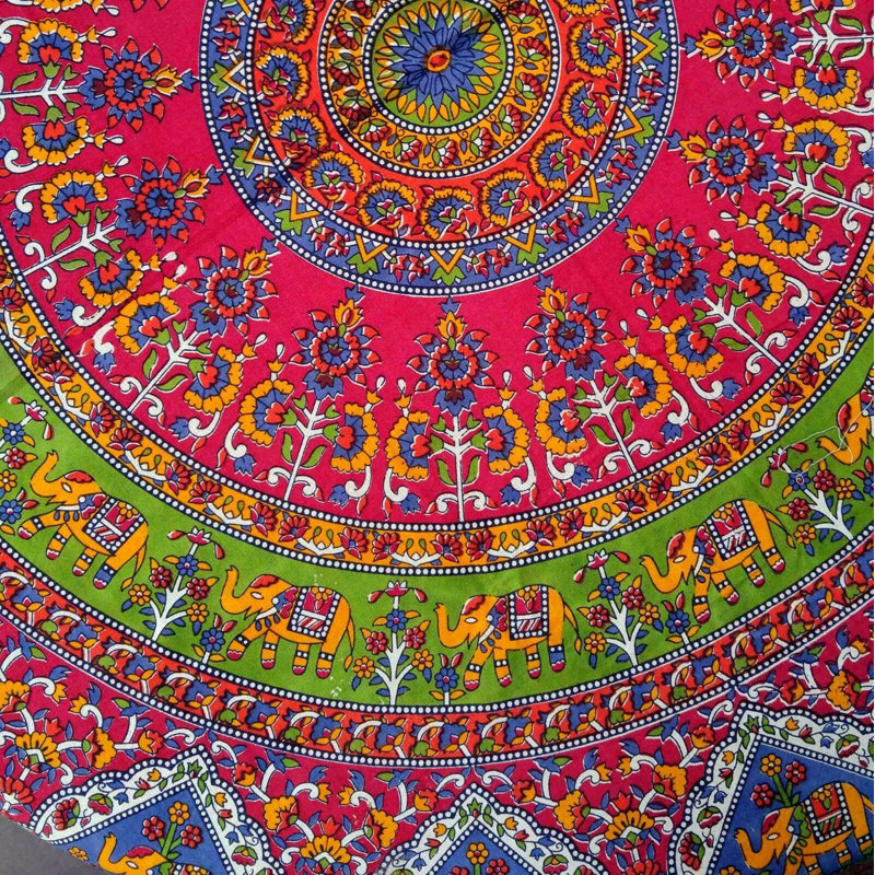 Mnatsagan Floral 100% Cotton Tablecloth Round, Red, 70" Round