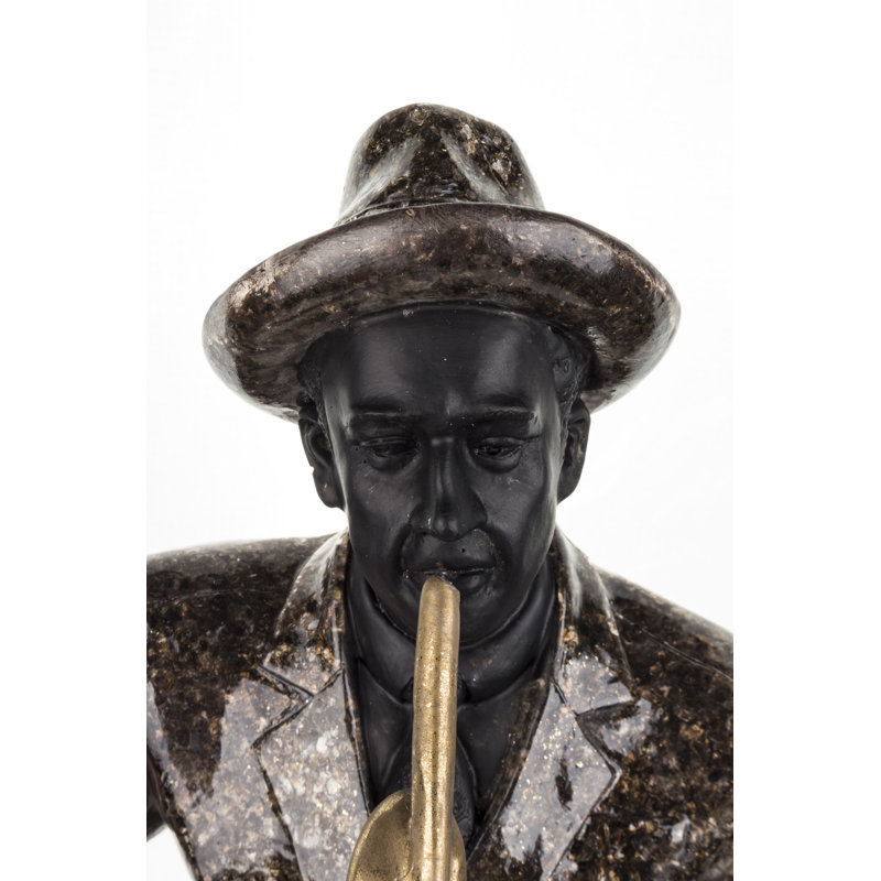 Shinnick Figurines & Sculptures