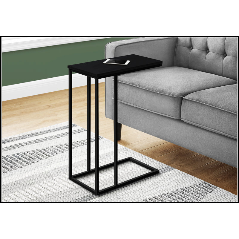 Table d'appoint moderne en forme de C, peu encombrante pour le salon et la chambre à coucher, parfaite pour les collations et les boissons