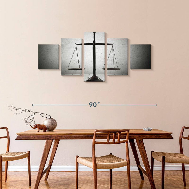 Balance équilibrée de la justice, H 36 po x l 80 po