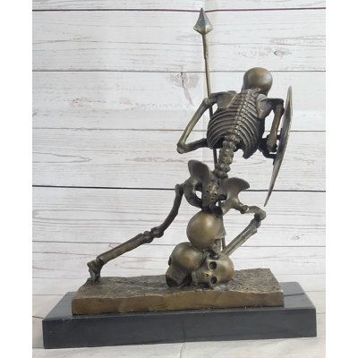 Sculpture Shalisa Skeleton Warrior avec bouclier et lance